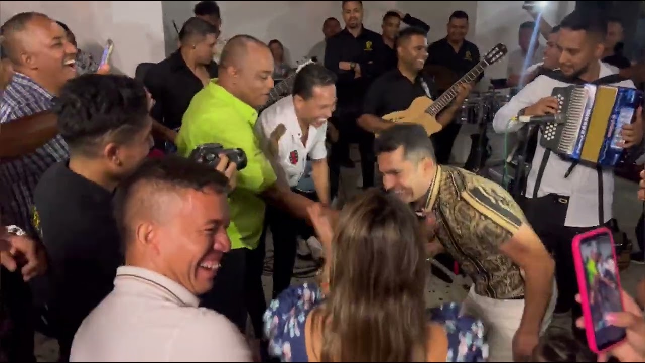 JORGE PABUENA VS IVÁN ZULETA - VERSEANDO EN MAGANGUE