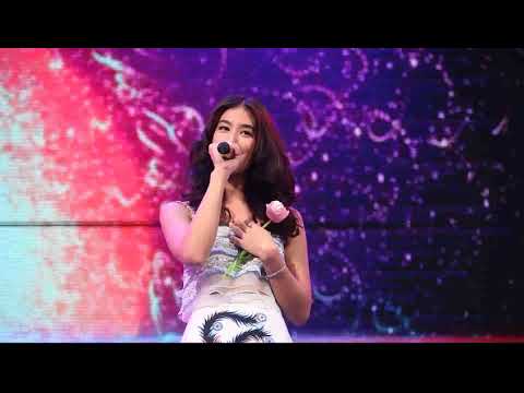 [10/12] มิ้นต์ ชาลิดา [เมื่อไหร่ถึงจะเป็นฉัน-Ost.นางอาย] [สายธารหัวใจ] @ ครอบครัวดนตรี Live Concert