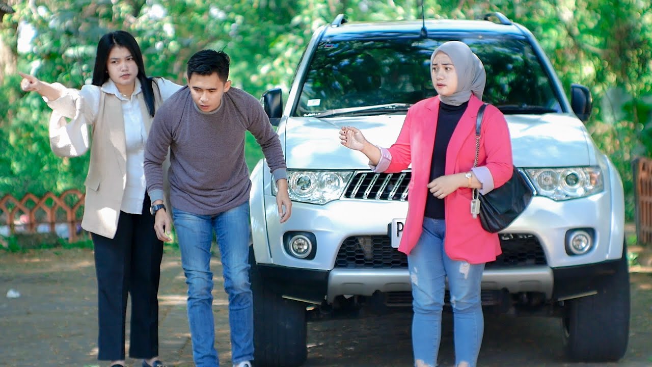 HANYA KARENA MASA LALUNYA YANG SANGAT MISKIN BOS BESAR TERKAYA DIHINA SAAT BERTEMU MANTAN ISTRINYA