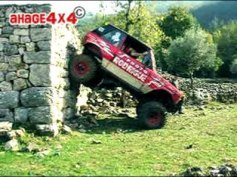 Range Rover Climbing VERTICAL WALL