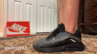 nike air max black on feet