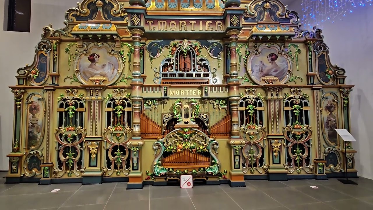 Bolero Gespielt auf der T.h Mortier Tanzorgel BJ 1927 Model Nr.1010 aus Antwerpen Belgien.