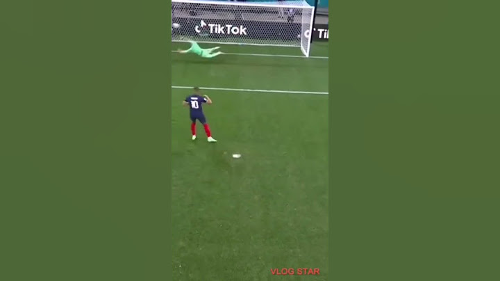 Mbappe Misses The Penalty 🤧