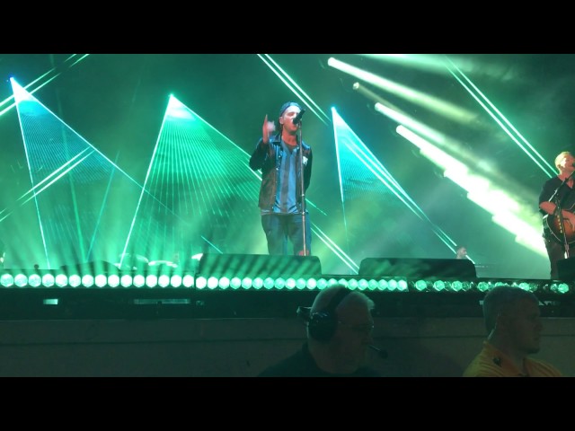OneRepublic Let's Hurt Tonight- Live First Row (08/06/17)