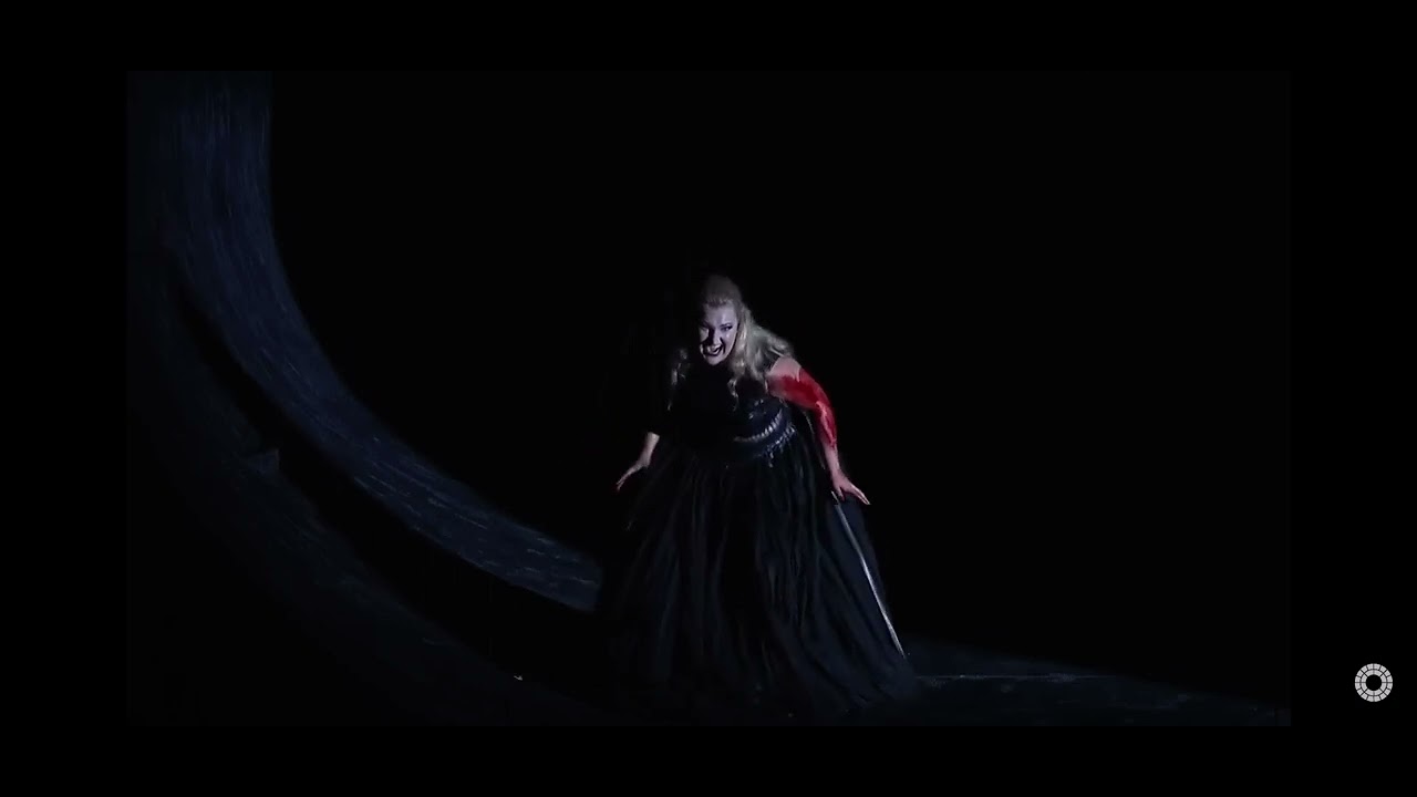 EWA PLONKALA LUCE LANGUELADY MACBETH G. VERDI YouTube