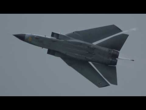 4Kᵁᴴᴰ Panavia Tornado IDS Deutsche Luftwaffe German Air Force Flying Display @ ILA Berlin 2026