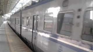 TRA EMU400 Local Train