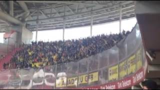 Fb Taraft. İzmir Marşını Söylüyor, Gs Taraftarı Alkış Ile Karşılık Veriyor. Sürpri̇z Sonlu