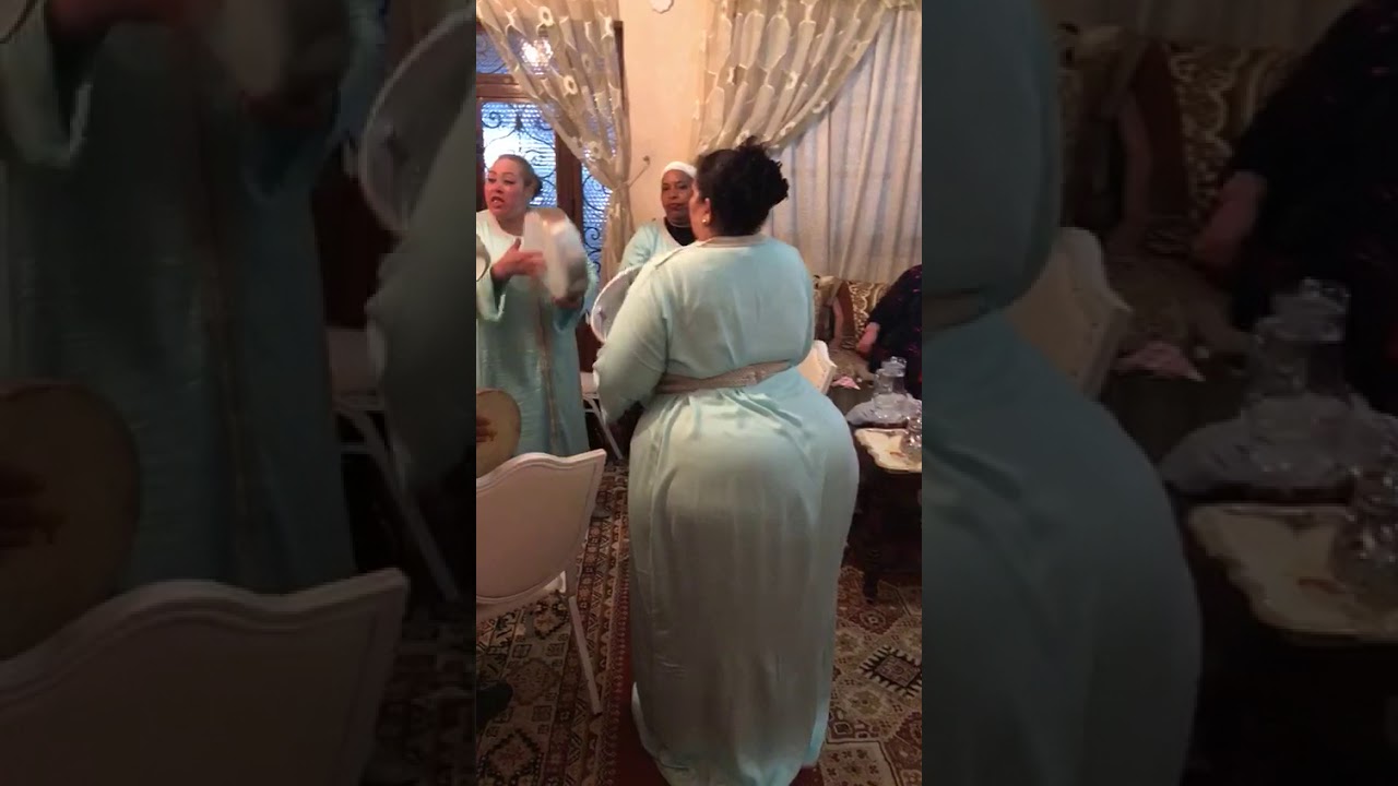 Une danse koweïtienne ,, - YouTube