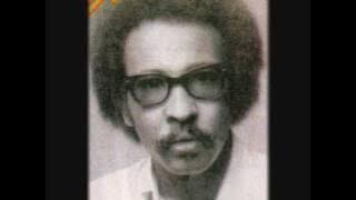 مصطفى سيد احمد.....إسئلة ليست للاجابة