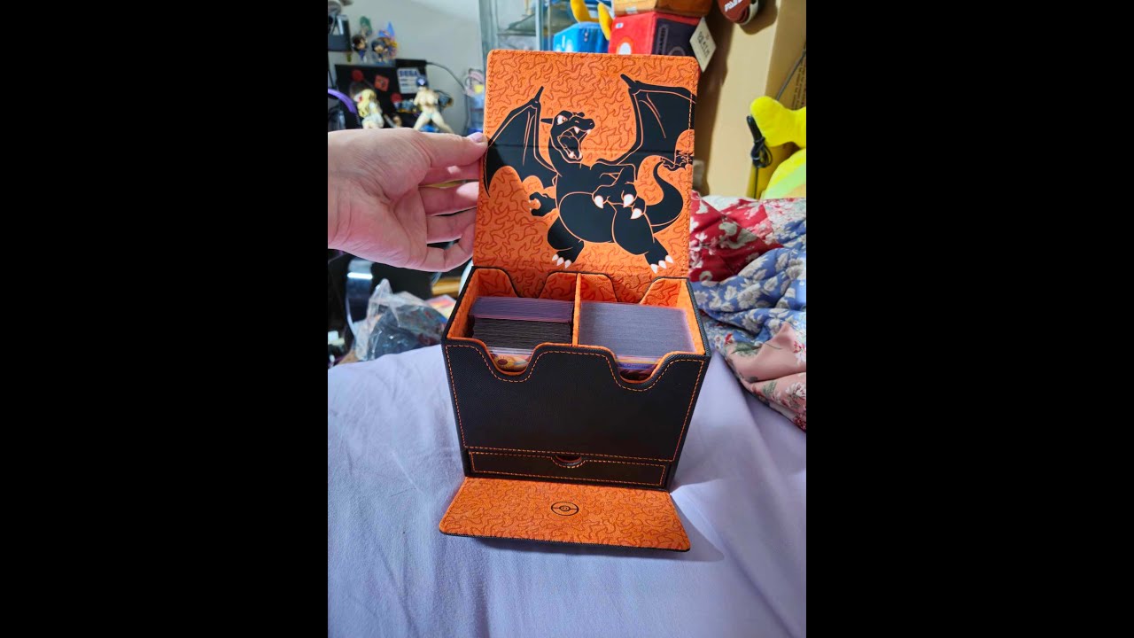 Pokemon TCG: Scorching Charizard Premium Double Deck Box Pokemon TCG: Scorching Charizard Premium Double Deck Box