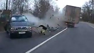 Car Crash Compilation 2022 - Idiots in cars #29