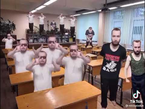Серега танцует. Серега танцует в школе.