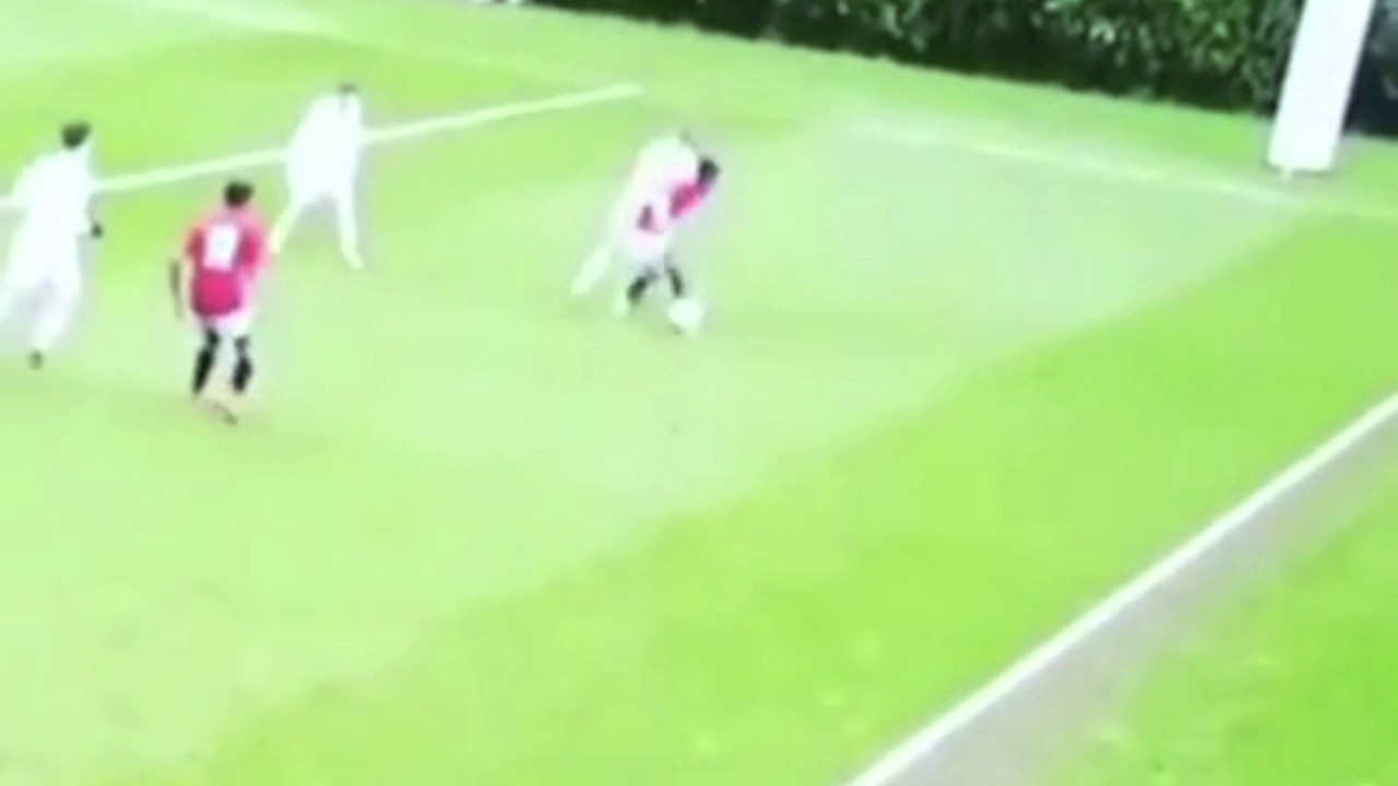 Fulham Academy lad Lewis Jd doing his best Neymar impression