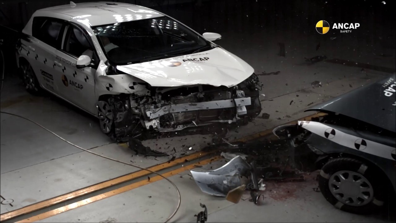 Краш тест toyota corolla