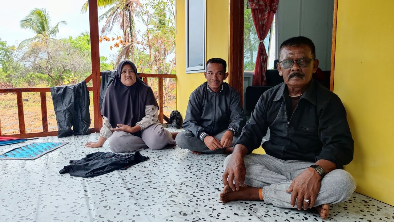 Menyerahkan Rezki Ramadhan Dari Kak Naziah Amerika Untuk Keluarga Tok Kamis