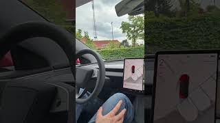FSD Parking At Tesla Charging Station! 😱😎 #tesla #fullselfdriving #parking #charging #shorts #nl