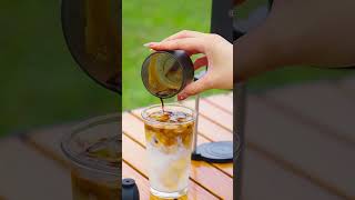 ☕ Mang theo một chiếc máy pha cà phê, vài người bạn và một tâm trạng thật tốt