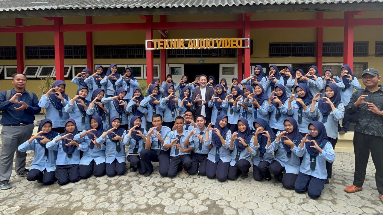 KUNJUNGAN LPK SEIHOU KE SMKN 1 BULAKAMBA