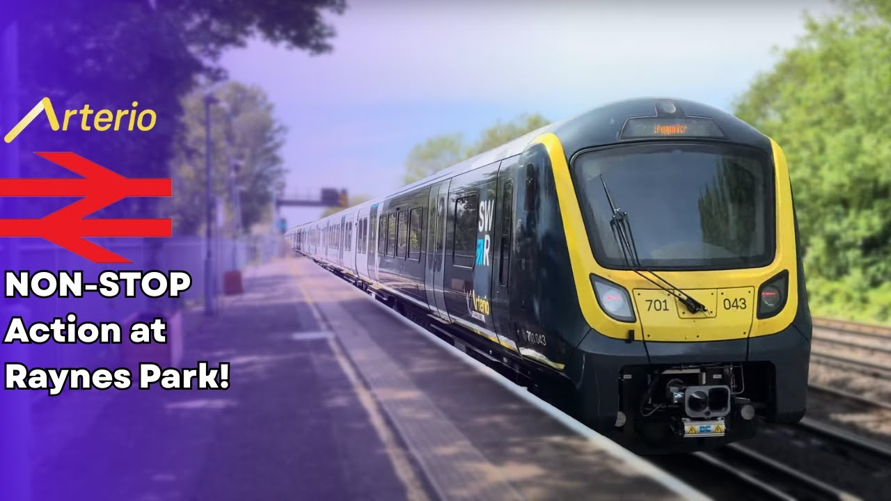ACTION-PACKED Day at Raynes Park, A Trainspotters Paradise!