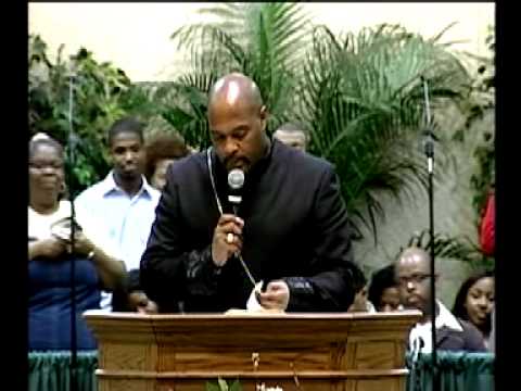 Pastor Marvin L. Winans Singing