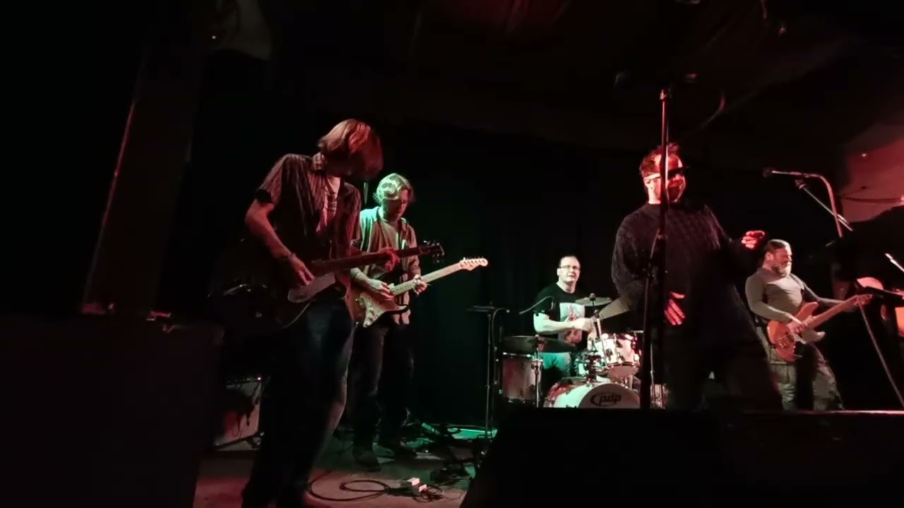 Young Horses (Neil Young tribute) - Throw your hatred down ( živě na Slamníku)