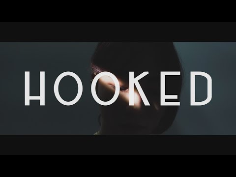 Moony - Hooked