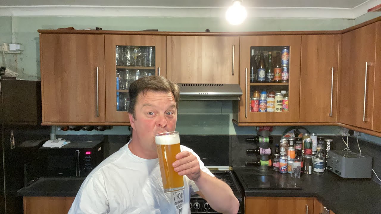 Up To My Eyeballs In Supermarket Beers At The Stoned Crow Virtual Pub