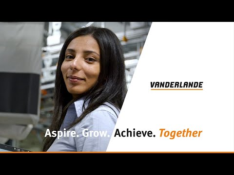 Always stay curious | Oumayma Ajengui about working at Vanderlande