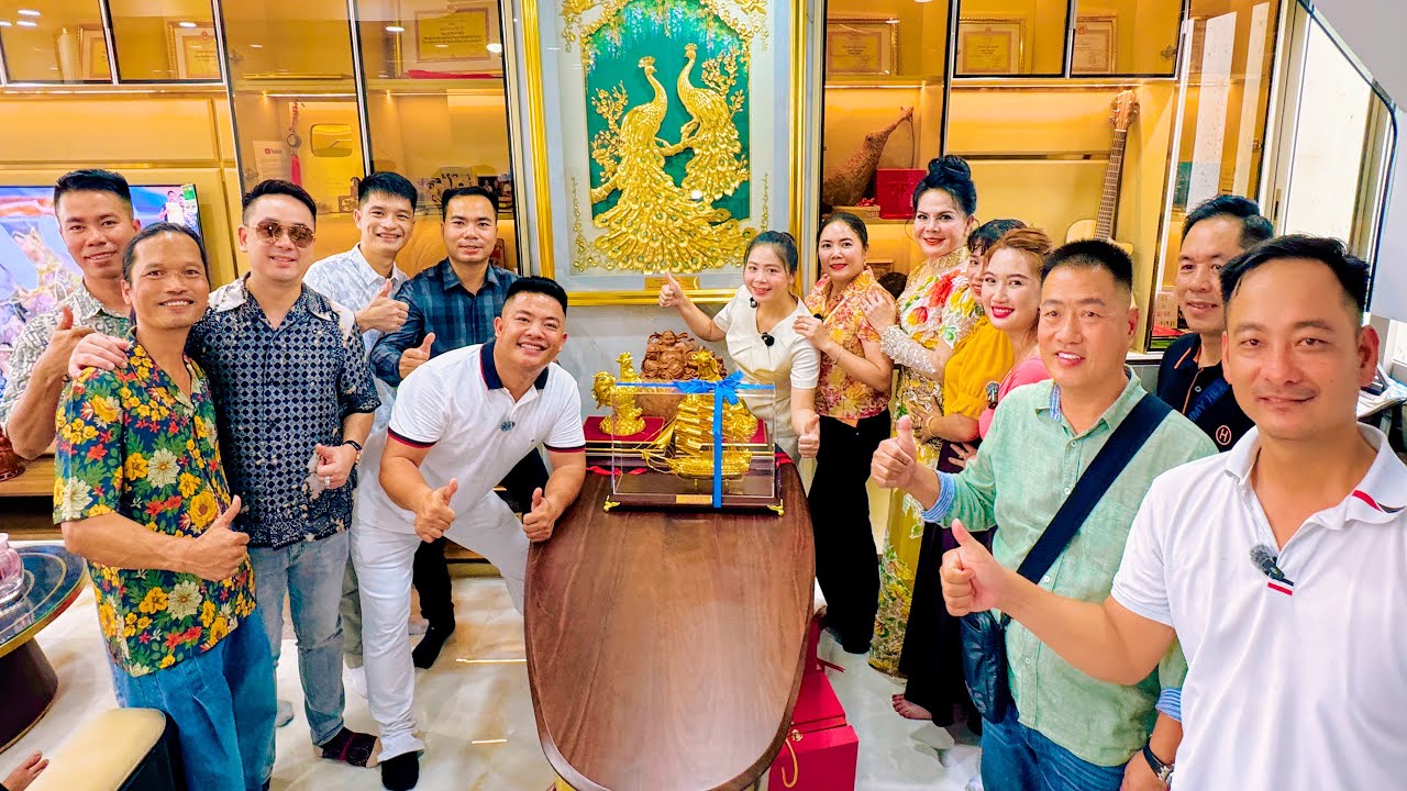 SAPA TV | MÓN QUÀ ĐẦY CẢM XÚC MỪNG TÂN GIA PHẠM DŨNG PHAN DIỄM VÀ ĐẠI TIỆC ẤM ÁP CÙNG ANH EM YOUTUBE