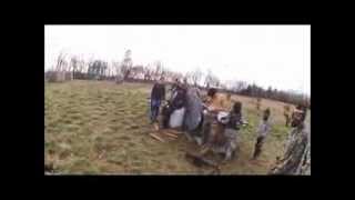 Shooting a shirtless guy with an Airsoft gun screenshot 2