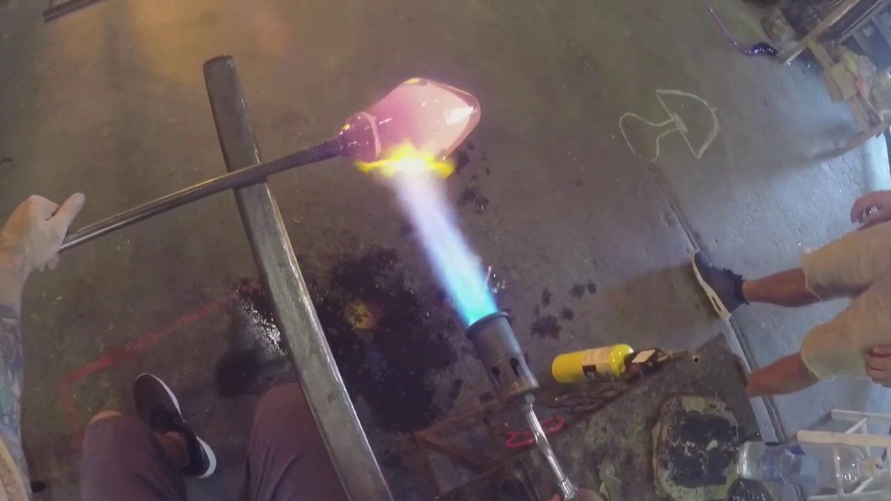 Making a Hand Blown Glass Lamp Shade