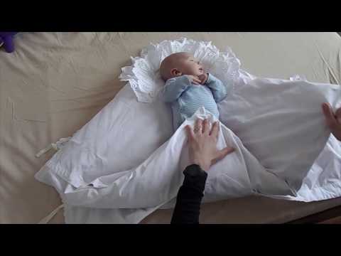 Video: Musím Zabalit Novorozence?