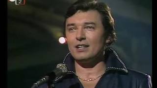 Video thumbnail of "Karel Gott - Oheň v sobě máš (1982)"