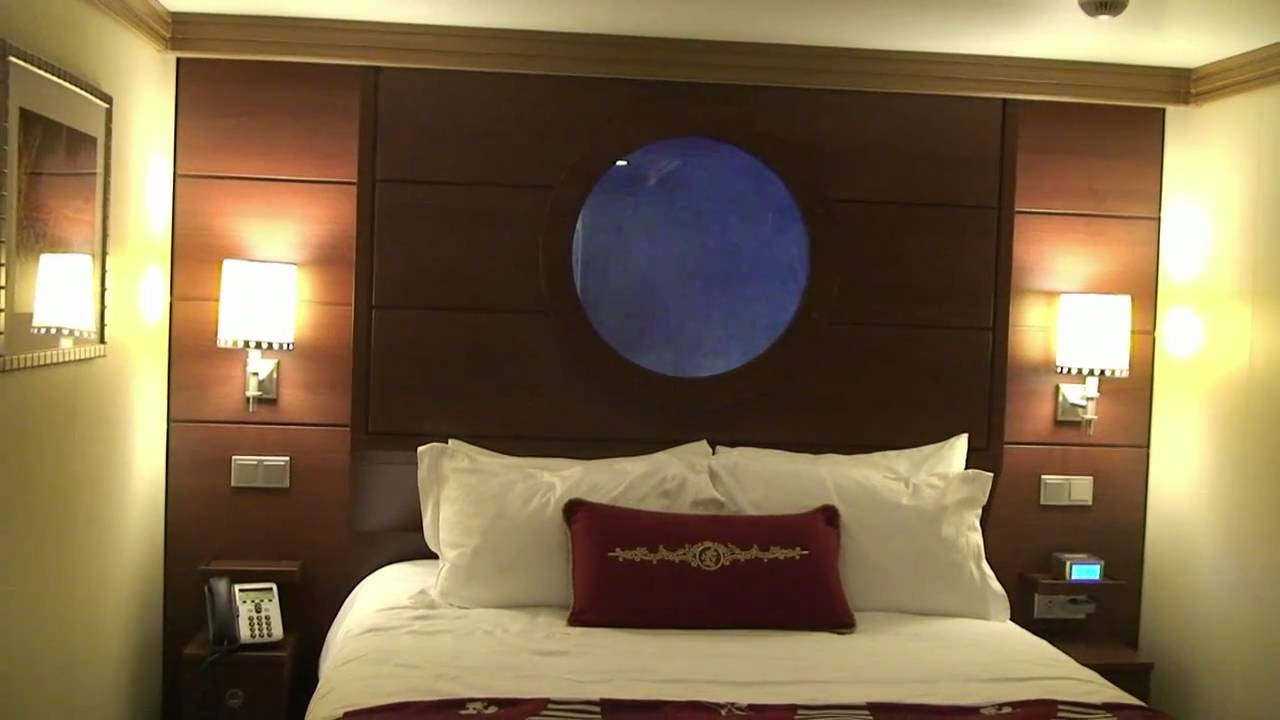 Deluxe Inside Stateroom With Magical Porthole Disney Dream Ship Deluxe Inside Stateroom With Magical Porthole Disney Dream Ship
