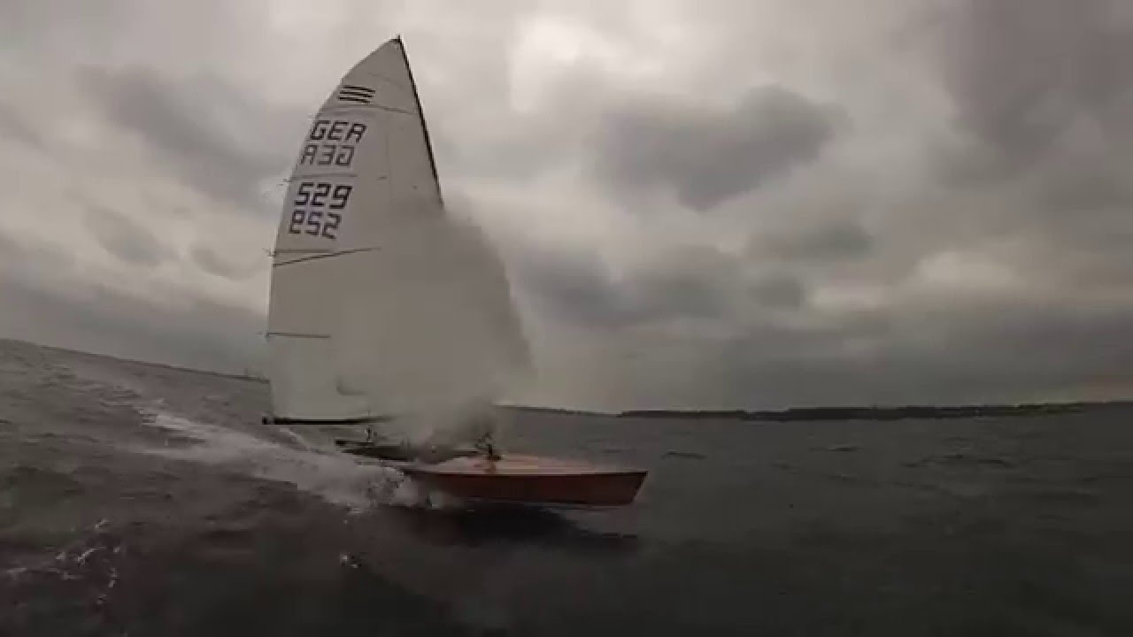 GER 1421: Best of Contender sailing