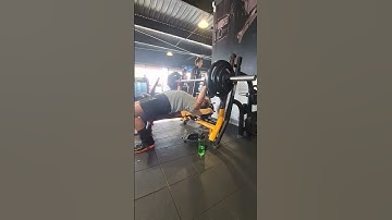 Week 3 : Comp bench 4x90kg RPE 6,5 set 4/4
