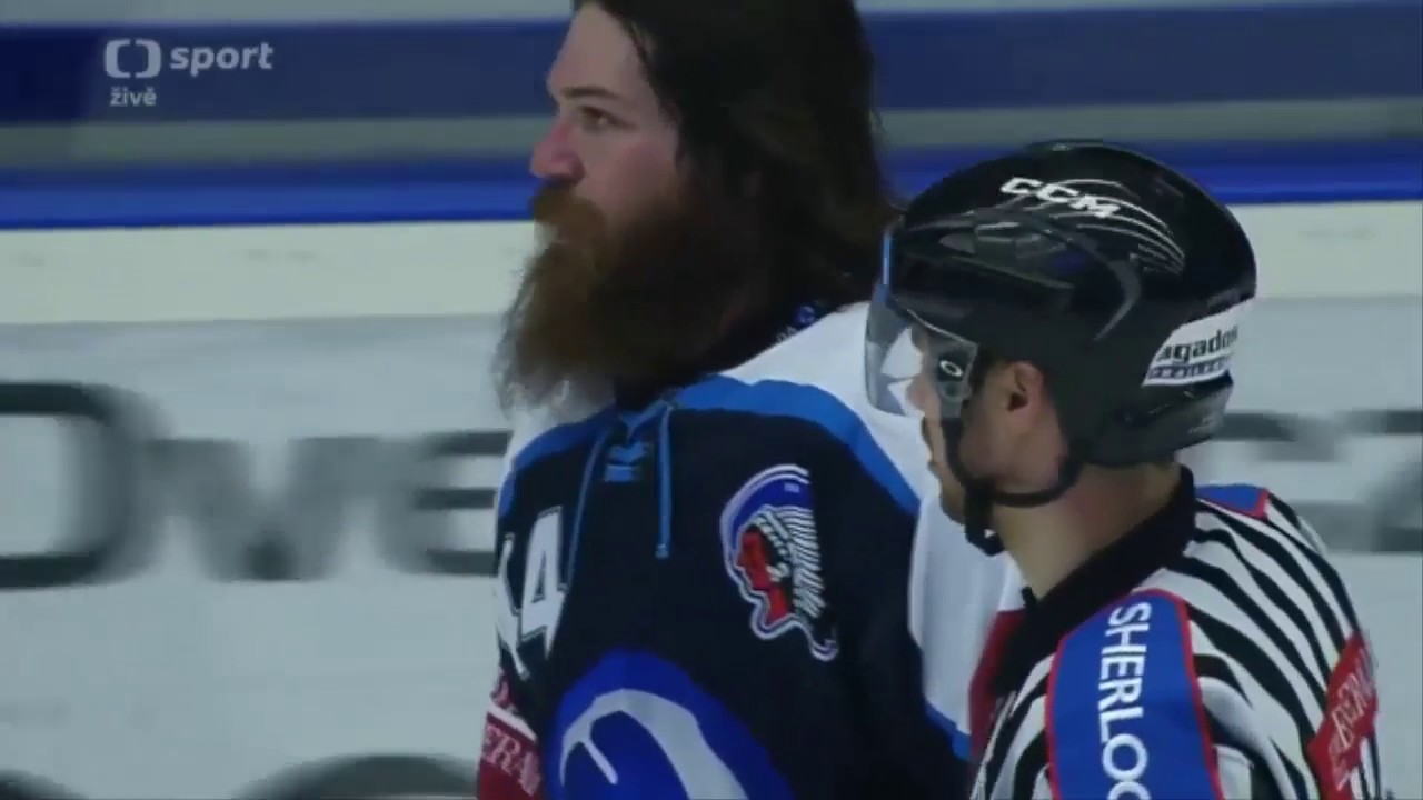 Hollweg srazil k zemi 3 hráče Komety