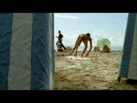 Cheestrings-beach (tom kuntz) (MJZ london).mov