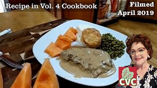 How we make round steak and gravy, the best southern cooks use simple
ingredients