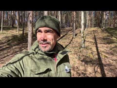 Documentary – Bushcraft at a lonely forest lake | 4 days of camping & fishing | Estonia