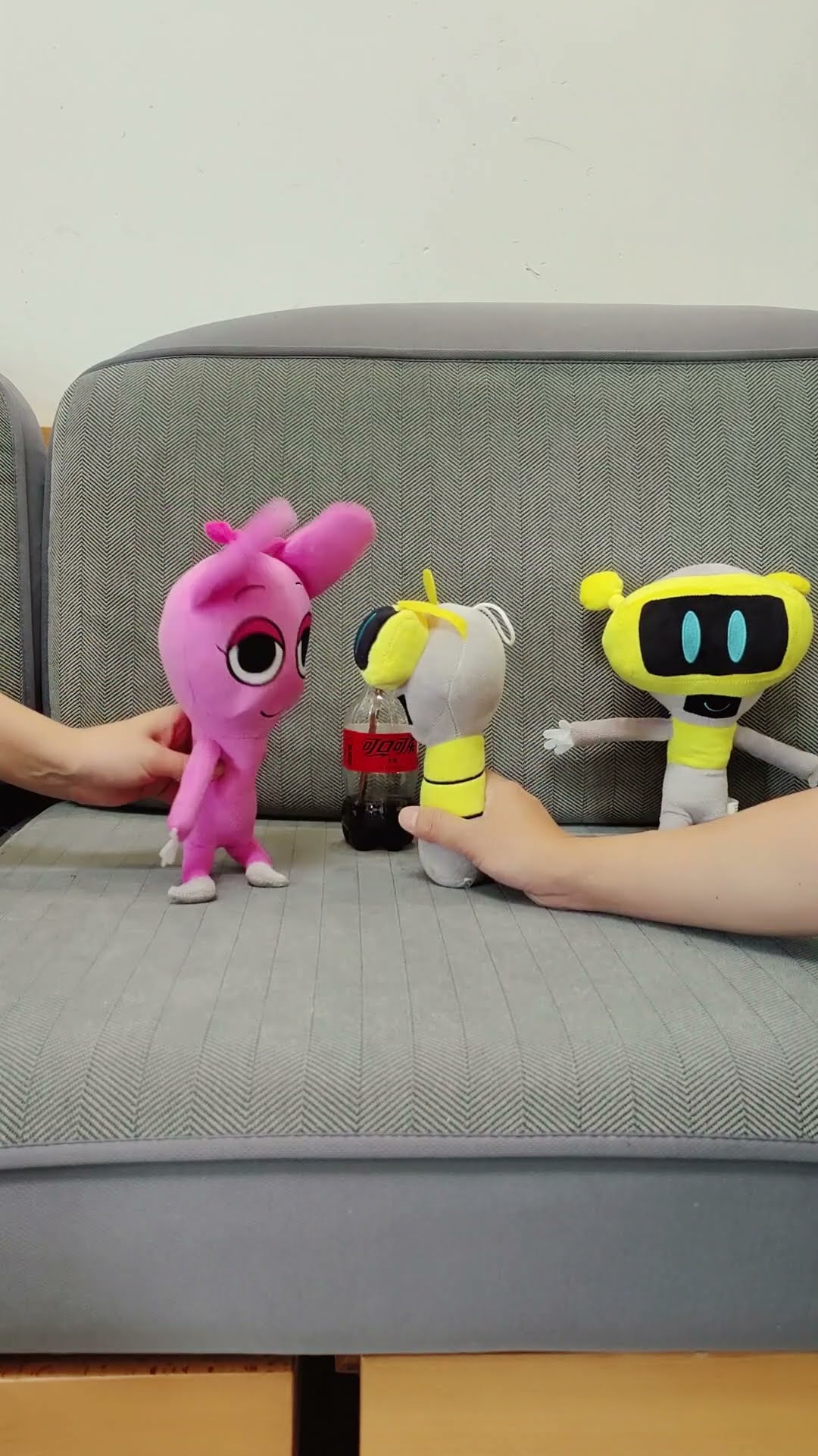 Fun bot wants Pinki's coca