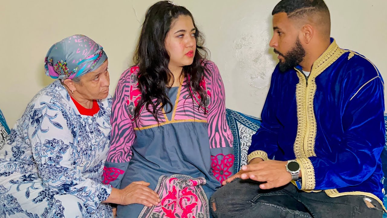 فيلم قصير: نسات العشرة ولاحت ليه مو لزنقة 😰ولكن ولدها خلاها الله كريم….ولكن بعد مدة اكتشف بلي💔