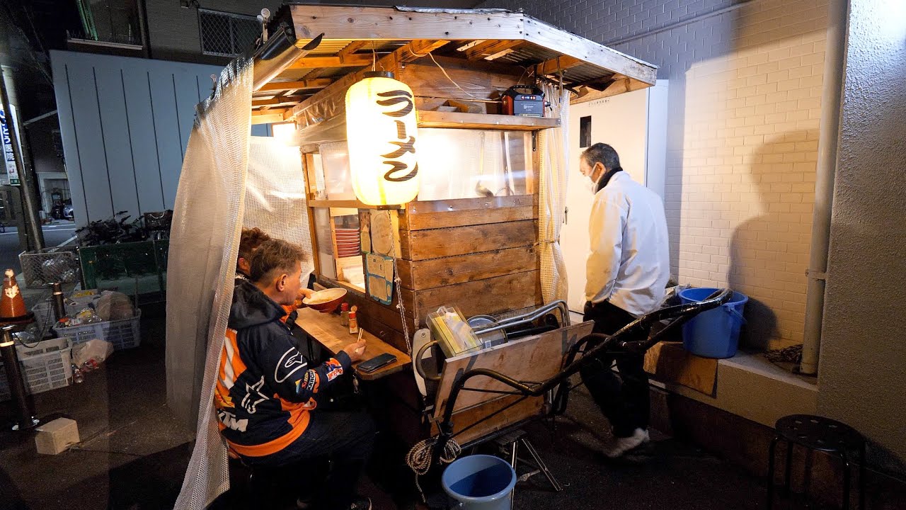 JPY 500 for a Bowl of Ramen!A 76-year-old Chef is Working 14 Hours