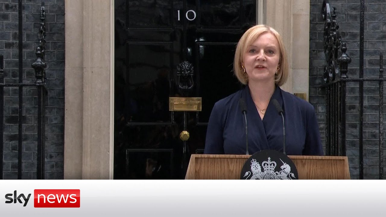 Film backdrop image for Prime Minister Liz Truss: 'We can ride out the storm' (2022)