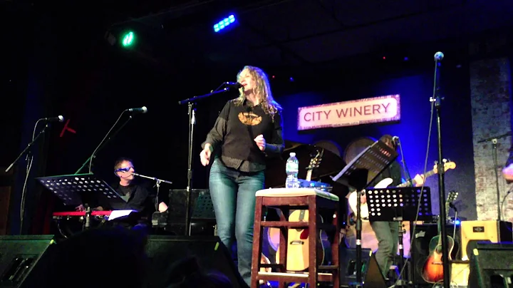 Joan Osborne Mothers Day show at The Winery NYC  5...