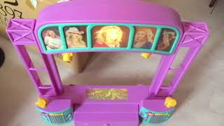 Super creepy spice girls stage Toy with song Britney Spears - Oops
