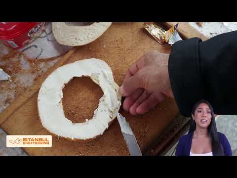 Savoring Istanbul's Beloved Simit Delights!