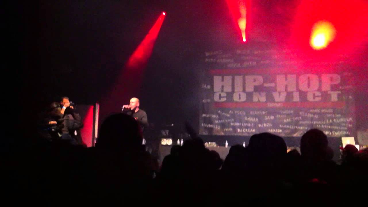 Ver Bakar - Classic - Bataclan - 19/01/2011 en YouTube Ver Bakar - Classic - Bataclan - 19/01/2011 en YouTube