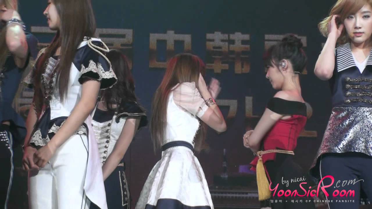 [Fancam] SNSD YOONA JESSICA - TALK @111108 KBS Korea China Music Fest
